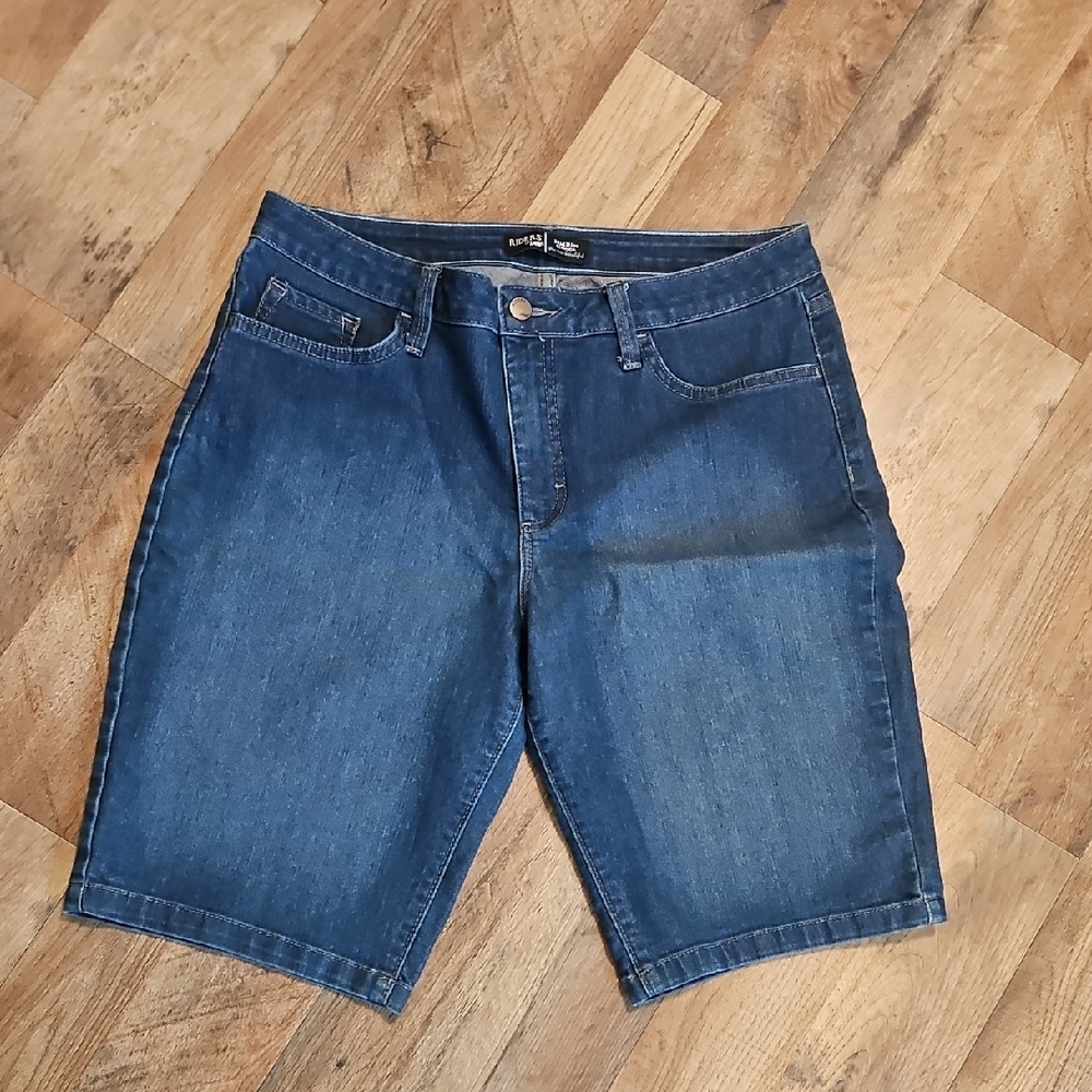 👖LEE BERMUDA DENIM SHORTS